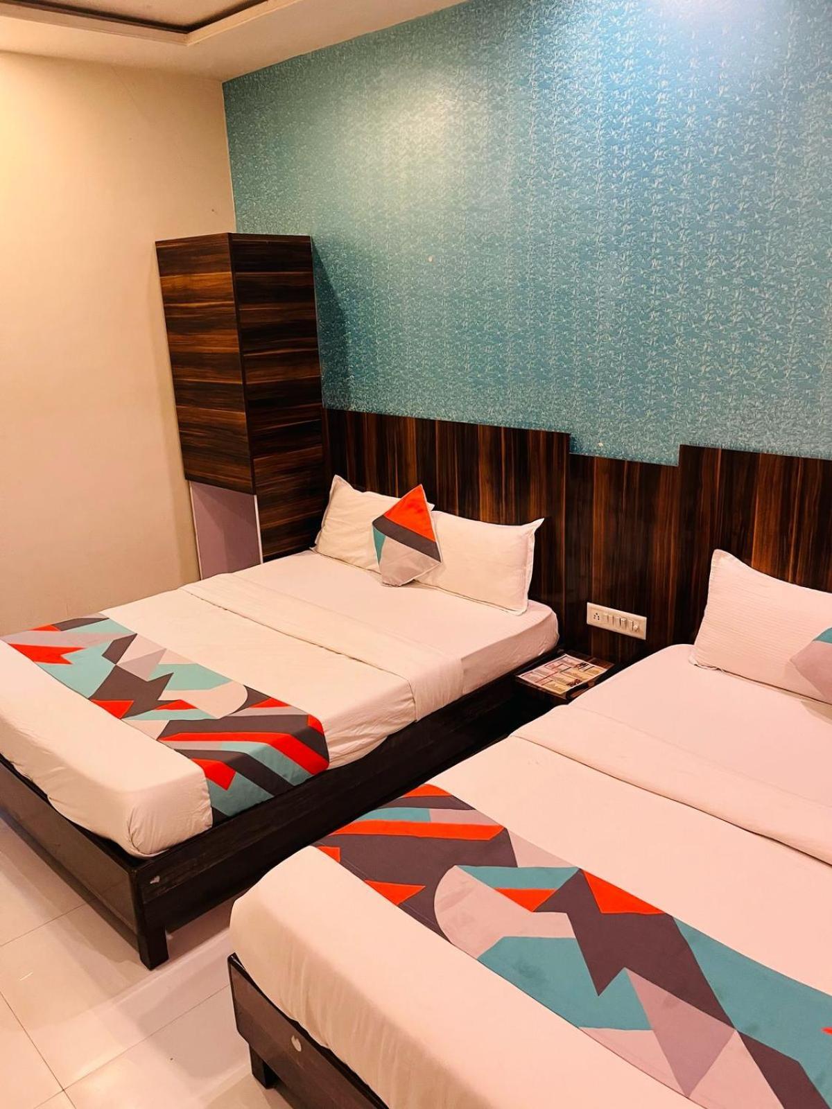 מומביי Hotel Garden Palace מראה חיצוני תמונה